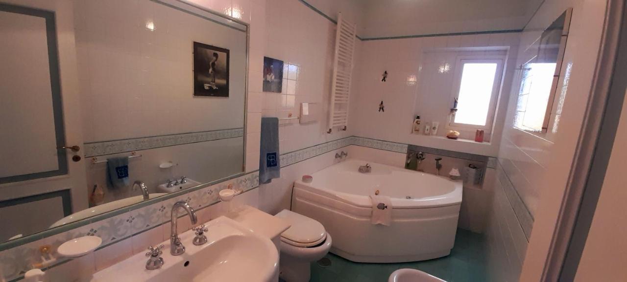 Judith Wright'S Home Maiori Bagian luar foto