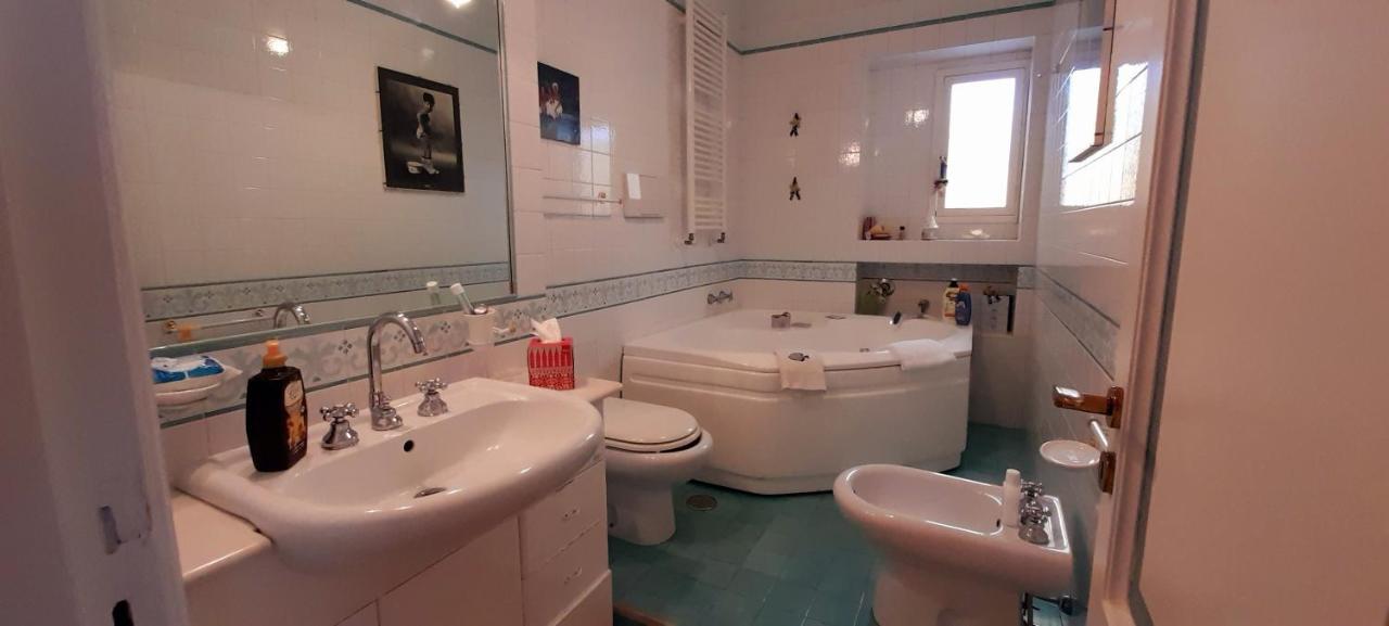 Judith Wright'S Home Maiori Bagian luar foto