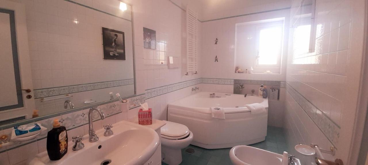 Judith Wright'S Home Maiori Bagian luar foto